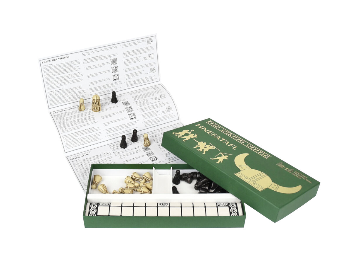Hnefatafl Board Game - Viking Chess Set - Masters Edition - Masters Traditional Games Hnefatafl Board Game - Viking Chess Set - Masters Edition