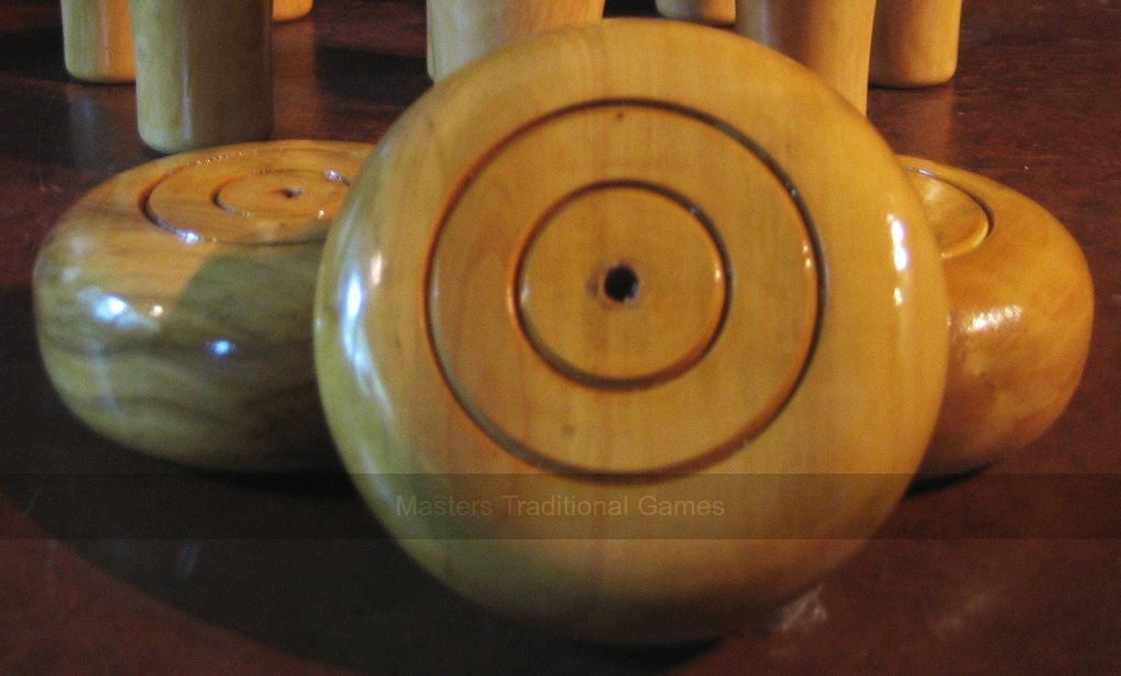 Set of 3 Boxwood cheeses - Northamptonshire style (varnished) - Masters Traditional Games Set of 3 Boxwood cheeses - Northamptonshire style (varnished)