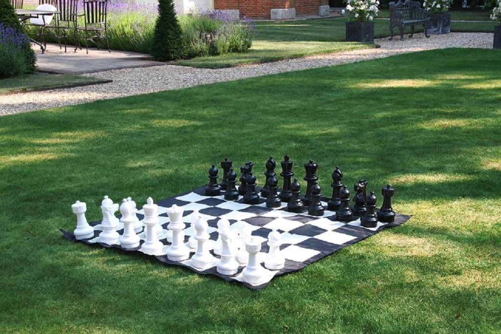 Uber Games Garden Chess Set With Nylon Chequerboard Mat - Masters Traditional Games Uber Games Garden Chess Set With Nylon Chequerboard Mat