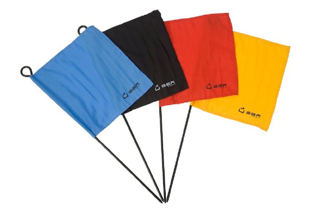Uber Games Croquet Corner Flags with Metal Poles, Set of 4 - Masters Traditional Games Uber Games Croquet Corner Flags with Metal Poles, Set of 4