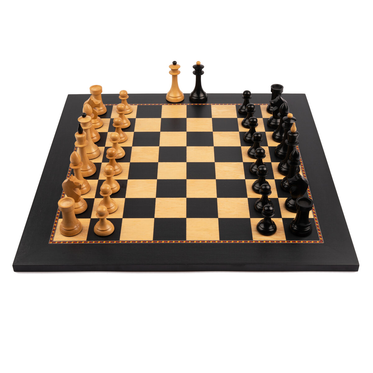 Ferrer - The Queen's Gambit Official Chess Set - Masters Traditional Games Ferrer - The Queen's Gambit Official Chess Set