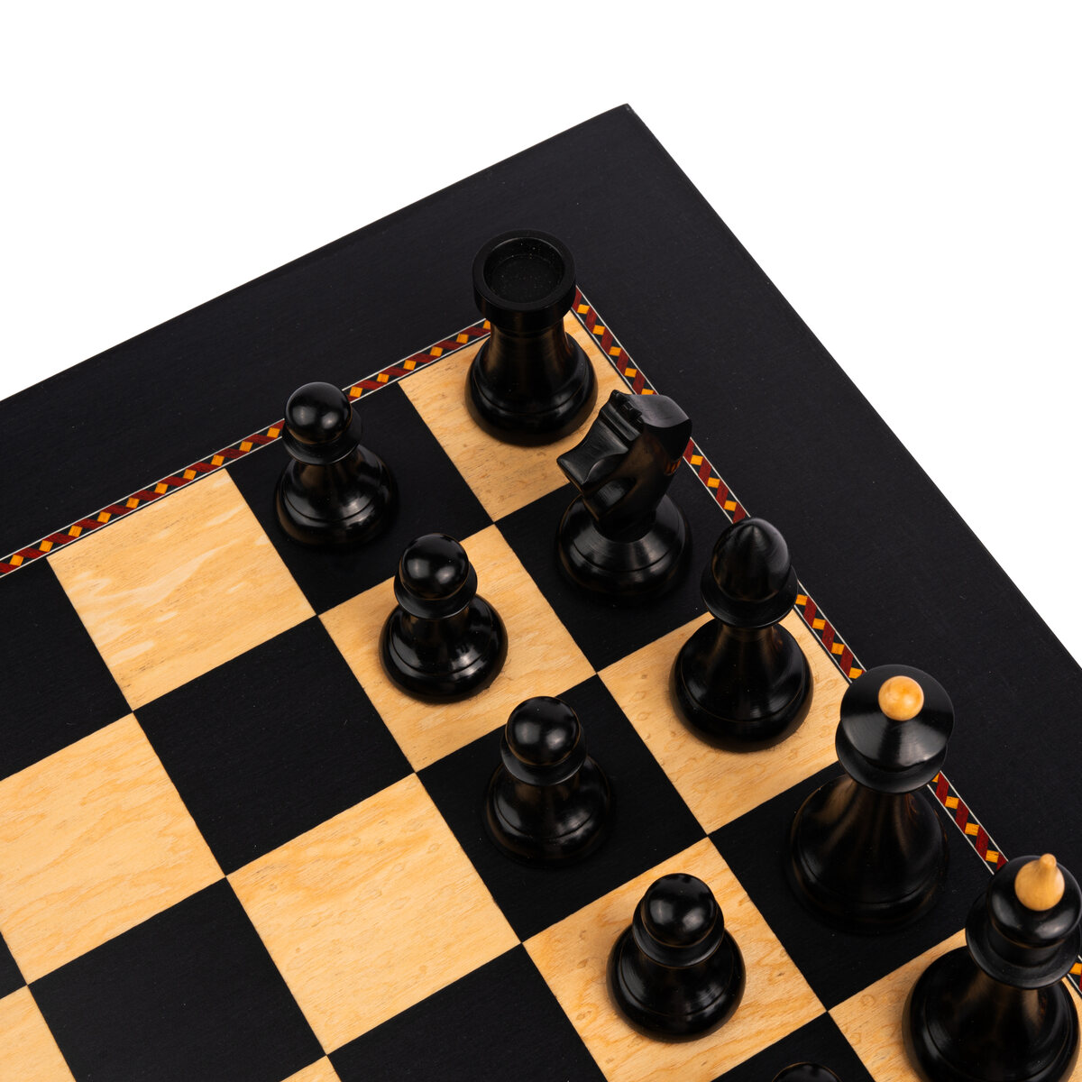Ferrer - The Queen's Gambit Official Chess Set - Masters Traditional Games Ferrer - The Queen's Gambit Official Chess Set