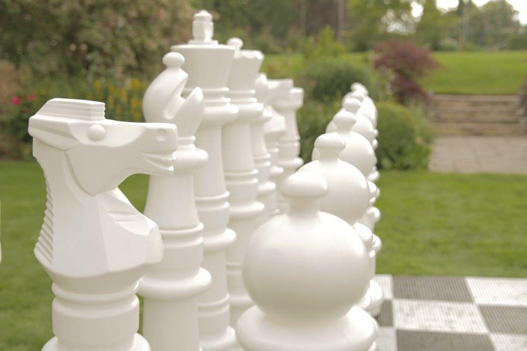 Ultimate Premium Giant Chess Set (120cm King, without board) - Masters Traditional Games Ultimate Premium Giant Chess Set (120cm King, without board)