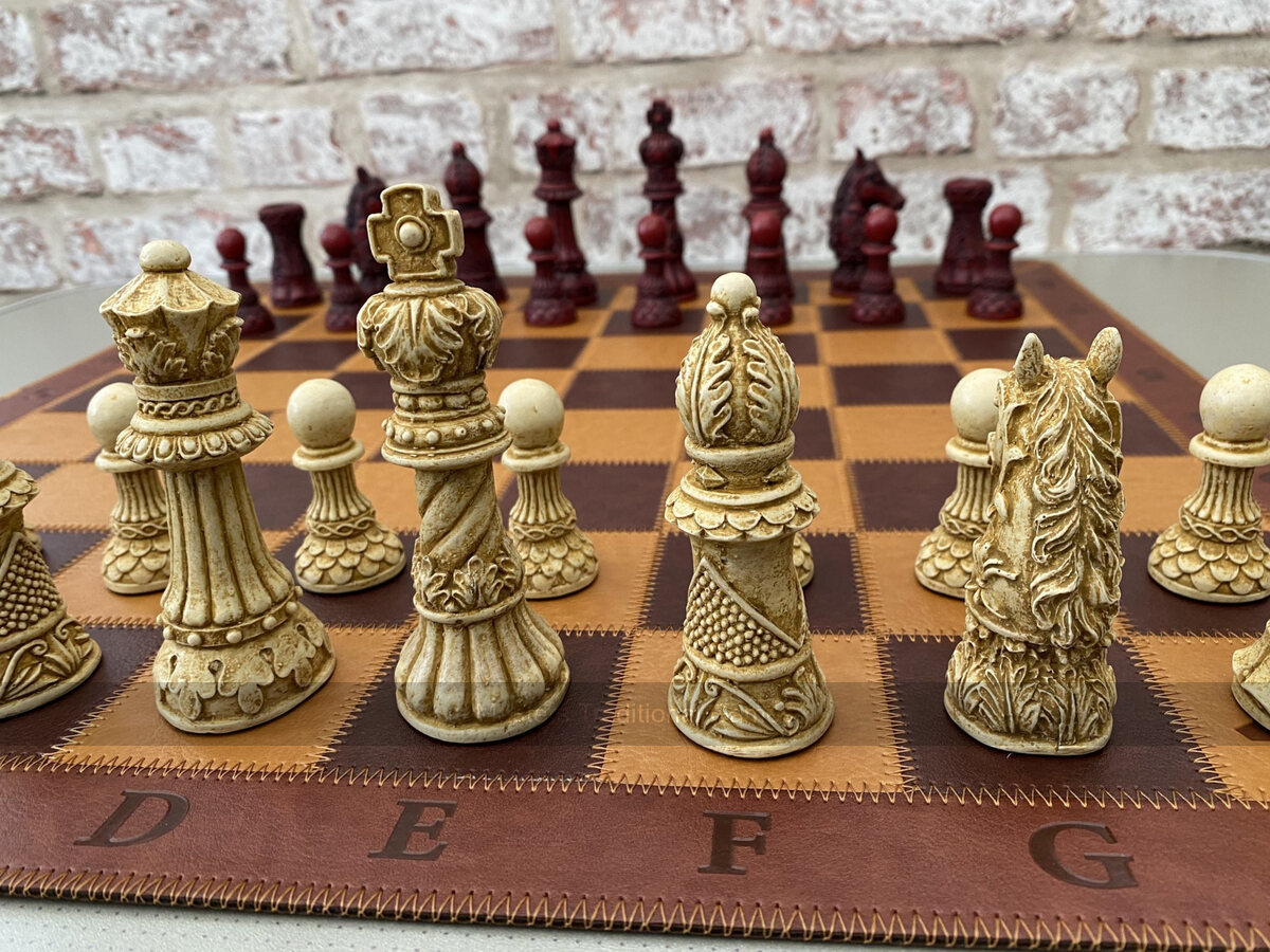 Ornate Staunton Berkeley Chess Set with 4.25 inch King - Masters Traditional Games Ornate Staunton Berkeley Chess Set with 4.25 inch King