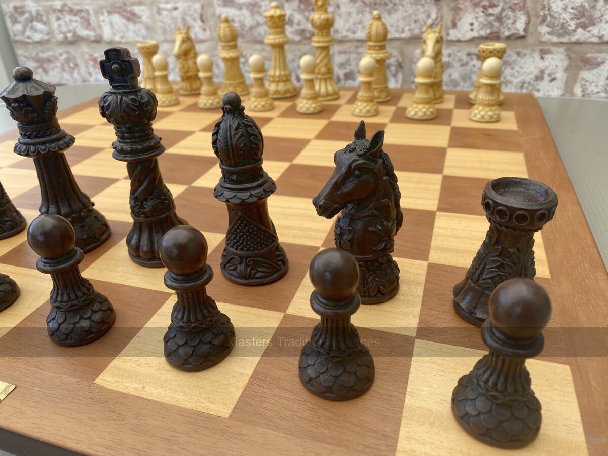Ornate Staunton Berkeley Chess Set with 4.25 inch King - Masters Traditional Games Ornate Staunton Berkeley Chess Set with 4.25 inch King
