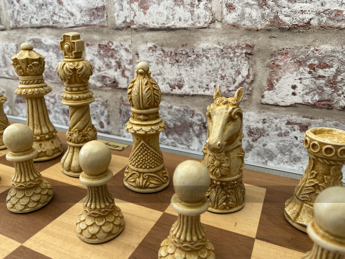 Ornate Staunton Berkeley Chess Set with 4.25 inch King - Masters Traditional Games Ornate Staunton Berkeley Chess Set with 4.25 inch King