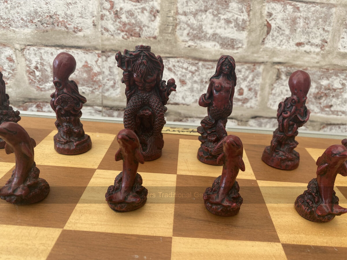 Sea Life Berkeley Chess Set with 3.75 inch King - Masters Traditional Games Sea Life Berkeley Chess Set with 3.75 inch King
