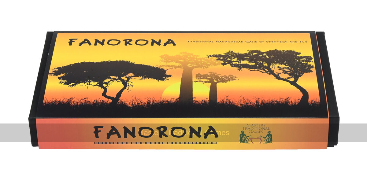 Madagascan Fanorona (Cloth Board Game in Box) - Masters Traditional Games Madagascan Fanorona (Cloth Board Game in Box)