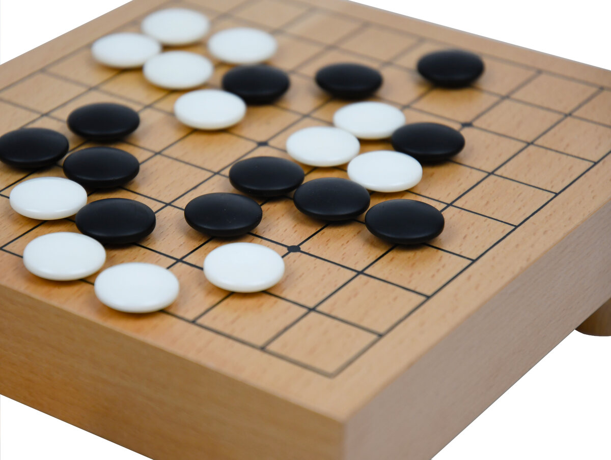9 x 9 Go Table Set with 8mm stones and Bowls - Masters Traditional Games 9 x 9 Go Table Set with 8mm stones and Bowls
