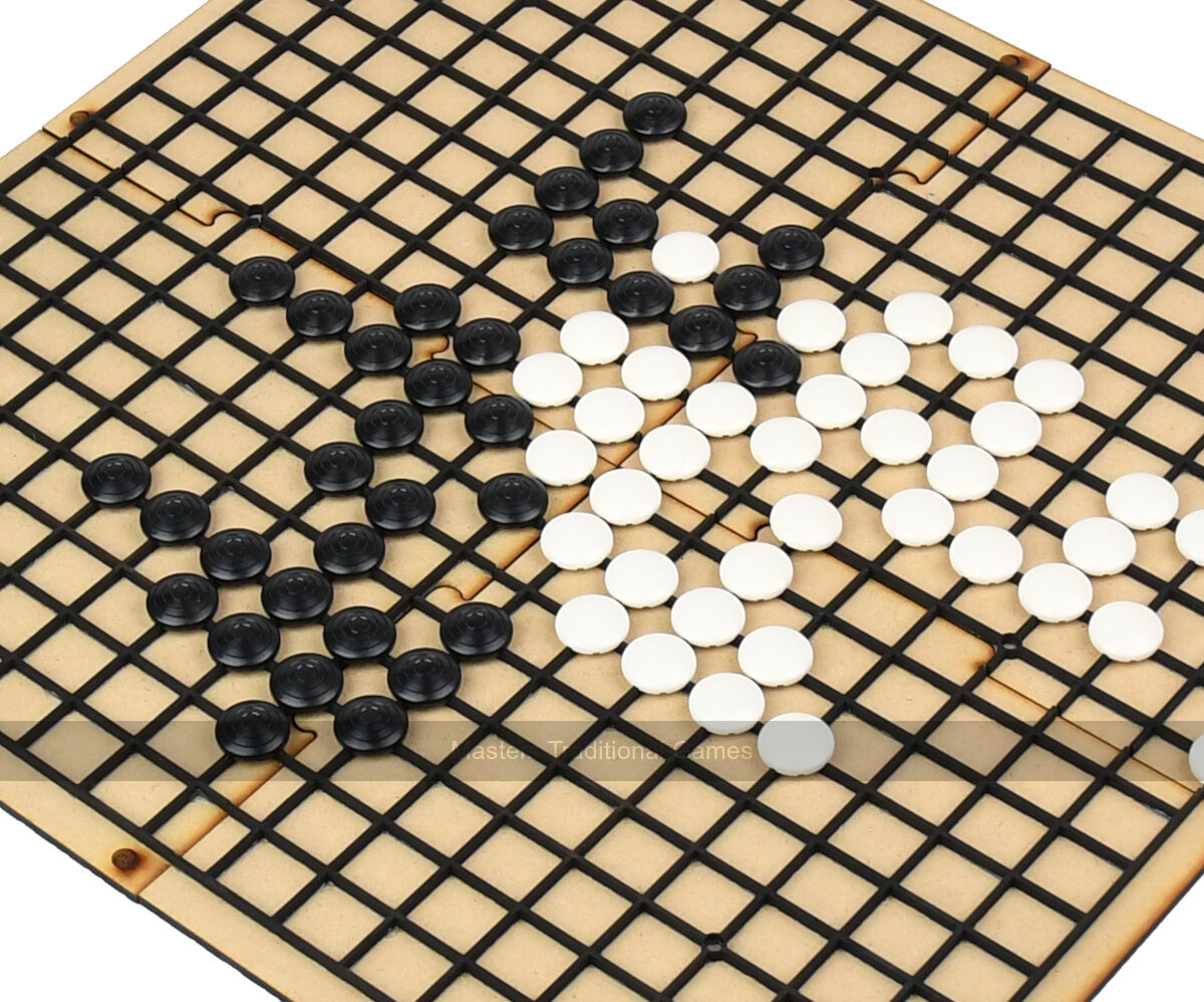 Aigo Go Set for the Blind - 13 x 13 or 19 x 19 - stones included - Masters Traditional Games shop Aigo Go Set for the Blind - 13 x 13 or 19 x 19 - stones included