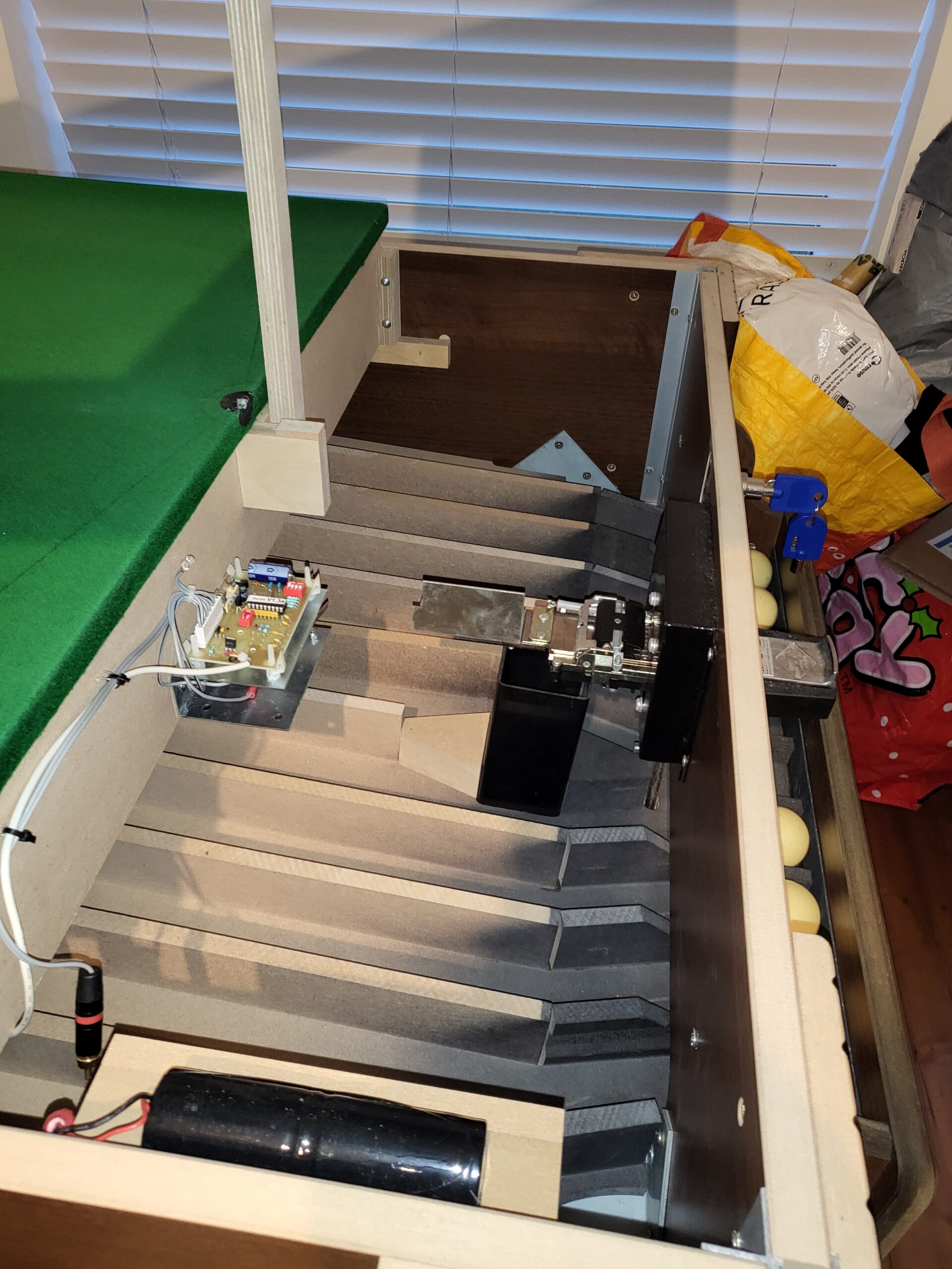 Mechanism on Supreme Bar Billiards Table with Accessories